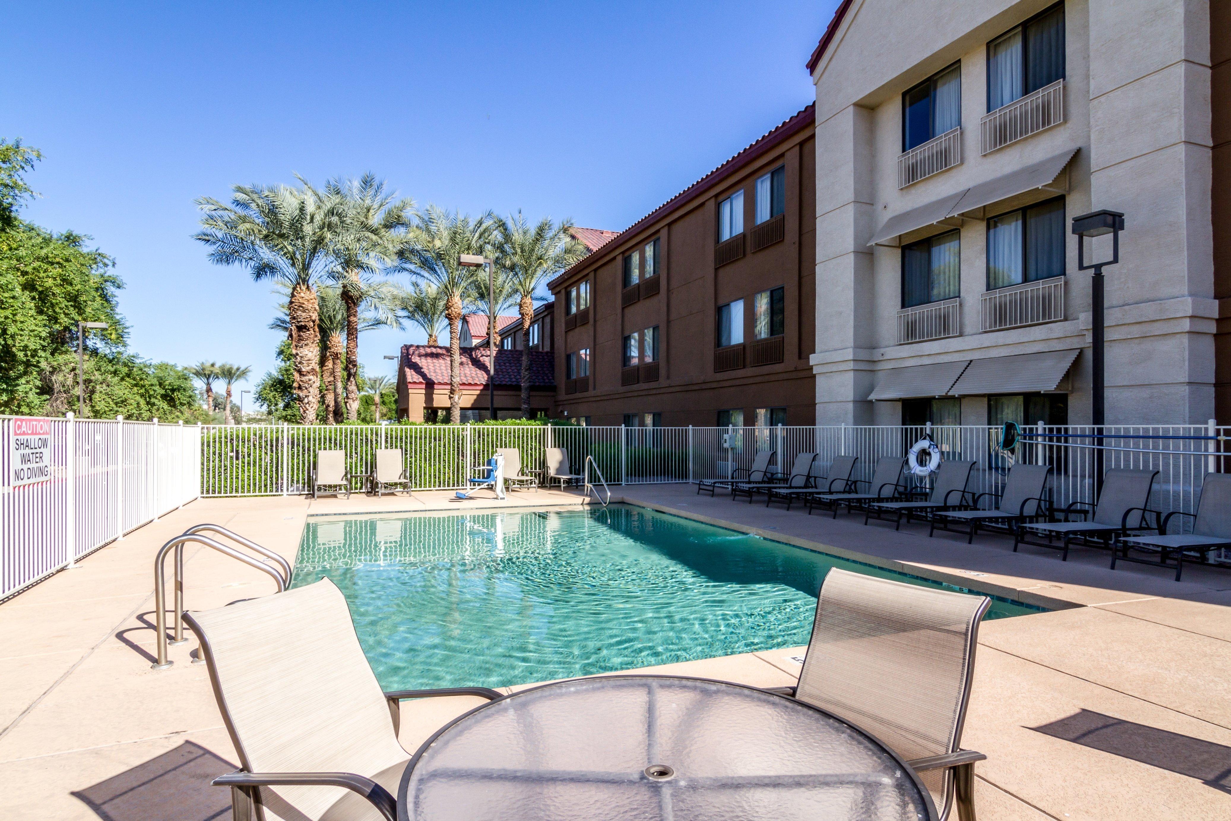 Red Roof Inn Plus+ Tempe - Phoenix Airport Exteriör bild