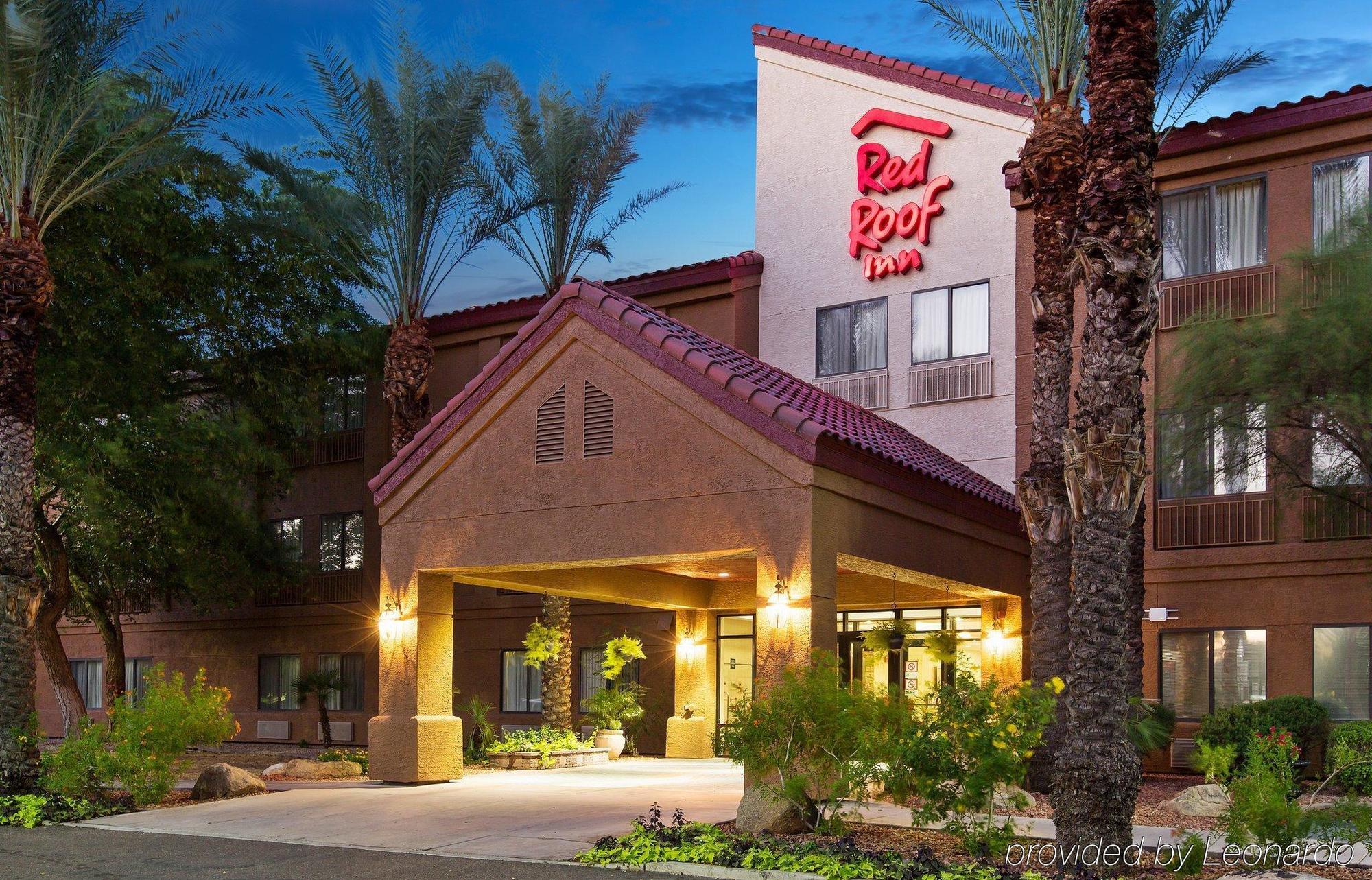 Red Roof Inn Plus+ Tempe - Phoenix Airport Exteriör bild