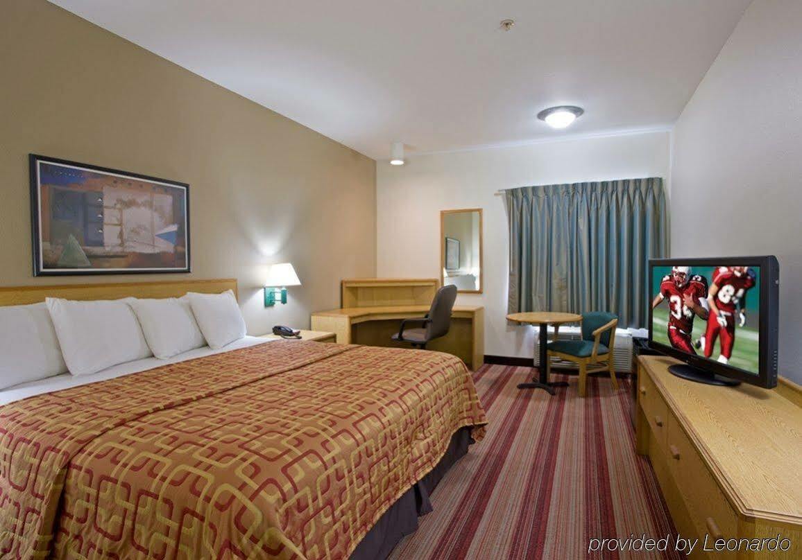 Red Roof Inn Plus+ Tempe - Phoenix Airport Exteriör bild